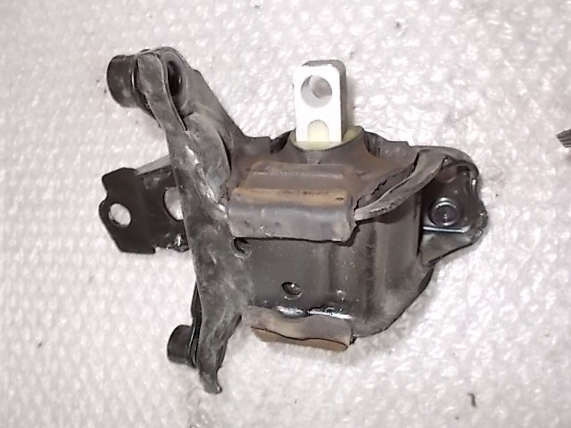 ENGINE SUPPORT OEM N.  ORIGINAL PART ESED VOLKSWAGEN POLO (2005 - 10/2009) BENZINA 14  YEAR OF CONSTRUCTION 2007