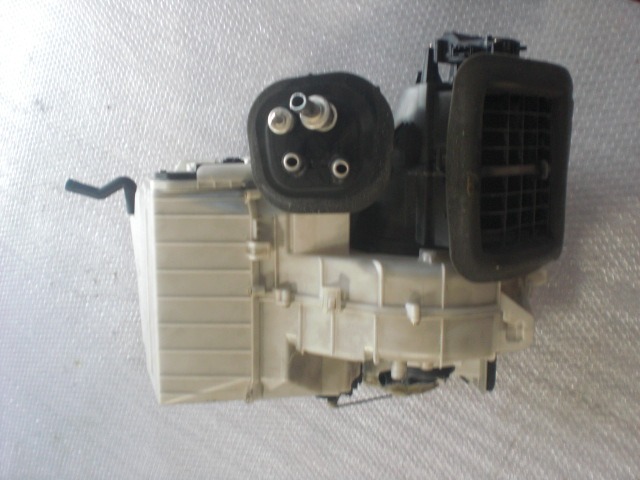 HEATER CORE UNIT BOX COMPLETE WITH CASE . OEM N. BP4MH 3714A ORIGINAL PART ESED MAZDA 3 (2003 - 2006)BENZINA 16  YEAR OF CONSTRUCTION 2003
