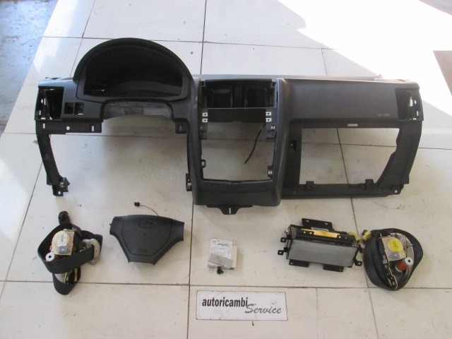 KIT COMPLETE AIRBAG OEM N. 16812 KIT AIRBAG COMPLETO ORIGINAL PART ESED HYUNDAI GETZ (2002 - 02/2006) DIESEL 15  YEAR OF CONSTRUCTION 2005