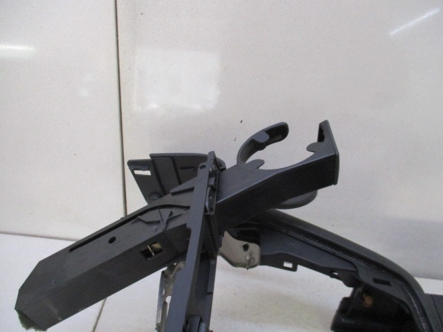 ARMREST, CENTRE CONSOLE OEM N. 1306964 ORIGINAL PART ESED FORD MONDEO BER/SW (2000 - 2007) DIESEL 22  YEAR OF CONSTRUCTION 2006