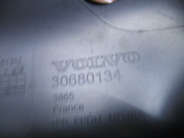 MOUNTING PARTS, INSTRUMENT PANEL, BOTTOM OEM N. 30680134 ORIGINAL PART ESED VOLVO V50 (2004 - 05/2007) DIESEL 20  YEAR OF CONSTRUCTION 2004