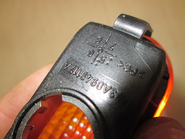 ADDITIONAL TURN INDICATOR LAMP OEM N. 95932 ORIGINAL PART ESED VOLKSWAGEN POLO (11/1994 - 01/2000)BENZINA 10  YEAR OF CONSTRUCTION