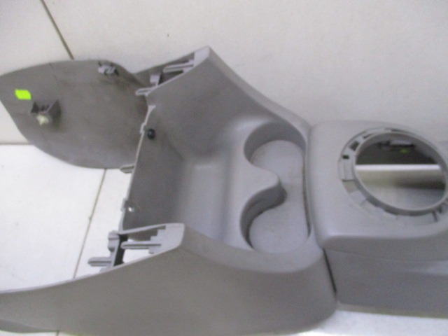 TUNNEL OBJECT HOLDER WITHOUT ARMREST OEM N. TUNNEL ORIGINAL PART ESED RENAULT MODUS (2004 - 2008) BENZINA 12  YEAR OF CONSTRUCTION 2005