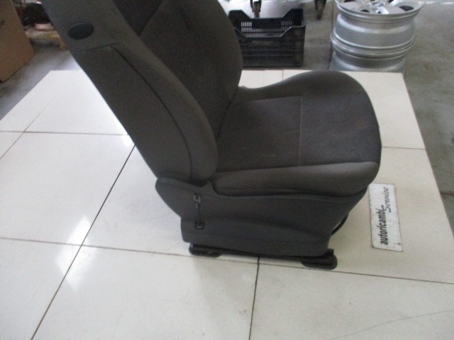 SEAT FRONT PASSENGER SIDE RIGHT / AIRBAG OEM N. 18311 SEDILE ANTERIORE DESTRO TESSUTO ORIGINAL PART ESED RENAULT MODUS (2004 - 2008) BENZINA 12  YEAR OF CONSTRUCTION 2005