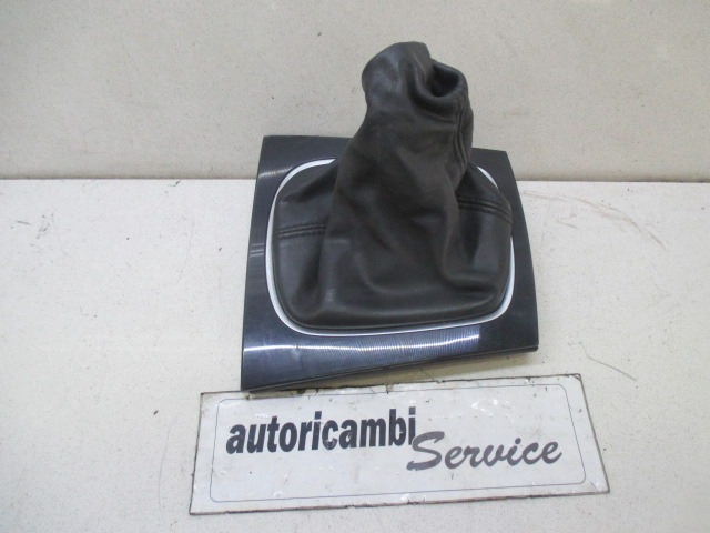 15 GEARSHIFT GAITER OEM N. 8P0864261D ORIGINAL PART ESED AUDI A3 8P 8PA 8P1 (2003 - 2008)BENZINA 20  YEAR OF CONSTRUCTION 2005