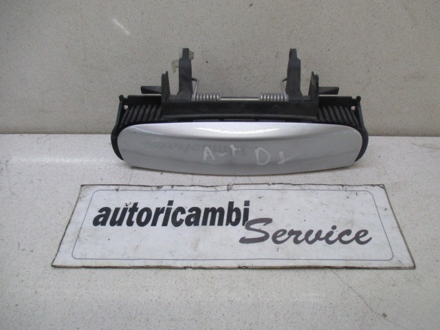 RIGHT FRONT DOOR HANDLE OEM N. 4B0839885 ORIGINAL PART ESED AUDI A3 8P 8PA 8P1 (2003 - 2008)BENZINA 20  YEAR OF CONSTRUCTION 2005